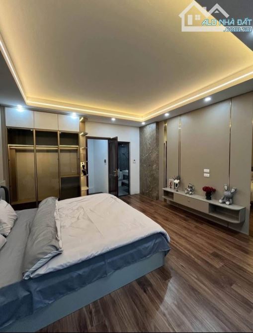 THẠCH BÀN LONG BIÊN CHỈ HƠN 5 TỶ NHÀ 5 TẦNG MỚI CÁCH Ô TÔ TRÁNH 10M - 2