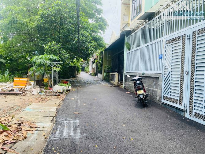 Bán lô đất hẻm xe hơi đường Hàng Tre, DT 228m2 (10x22,8), Quận 9 - 2