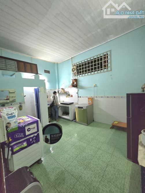 Bán nhà hẻm Đình Phong Phú, Q.9: 64m2, 1 tầng, 1PN, SH, 3.6 tỷ. LH: - 2
