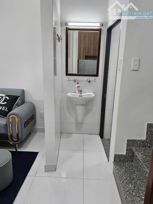 Nhà 3 tầng đẹp sát MT Nguyễn Văn Quá, chợ Cây Sộp - 2