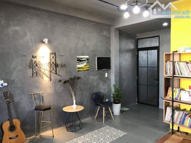 Nhà 2 tầng mặt tiền Phan Bội Châu sát toà nhà hành chính, dt đất 176m2 - 2