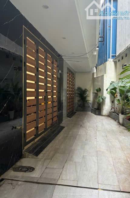 SIÊU HIẾM THÀNH CÔNG, TÒA CCMN 10 PHÒNG, CHO THUÊ FULL 700TR/NĂM, 58M2, MT 4.2M, 13.6 TỶ - 2