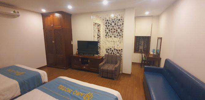 SIÊU HIẾM KHÁCH SẠN 3 SAO 79M2 x 7 TẦNG - VIEW HỒ GƯƠM - DOANH THU 900TR/THÁNG - 2