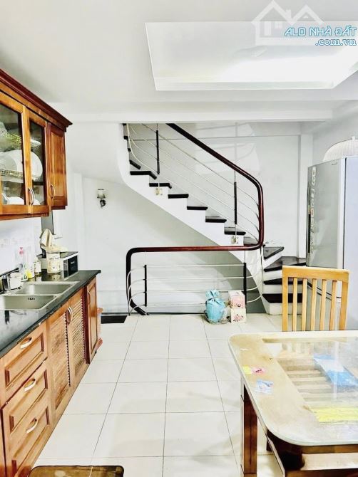 Lô góc duy nhất, nhà đẹp 5 tầng, ô tô tránh, ở sướng, kinh doanh đỉnh cao, Nguyễn Văn Trỗi - 2