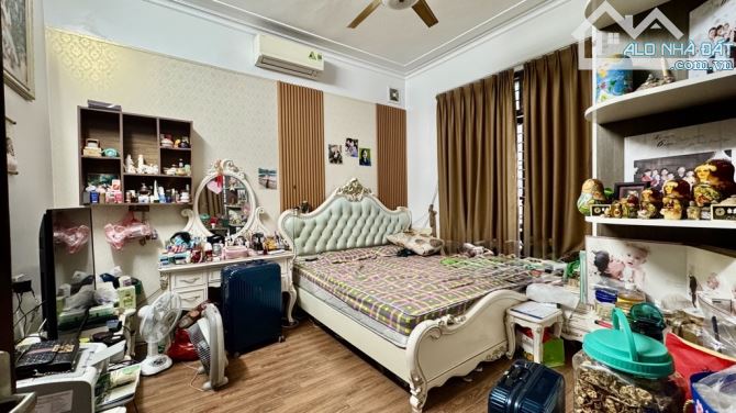 25.99 tỷ/81 M2/6.6 Mt/ Nguyễn Sơn/ Ô tô Chánh - 2