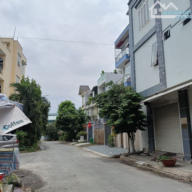 Khu DC Thới An, Q12. Gần Văn Phòng Công chứng Nguyễn Thị Một. 50m ra Lê Thị Riêng. - 2