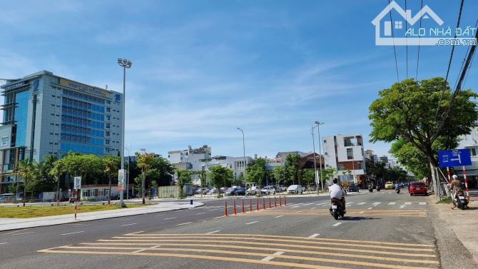 Bán 238m đất đẹp mặt tiền đường Núi Thành ngang 9,3m sát Phan Đăng Lưu giá rẻ chỉ 29 Tỷ - 2