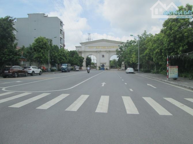 Bán nhà trục chính Lideco cạnh hồ điều hòa 170m2 chỉ 2x tỷ. - 2