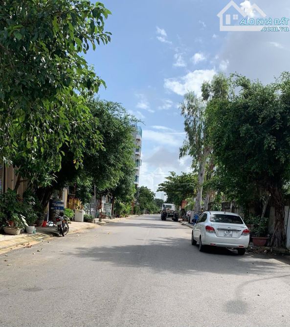 Bán đất 2 mặt tiền đường Phó Đức Chính ( 6 x 18) 109m sát Vương Thừa Vũ Gần Biển Giá Rẻ - 2
