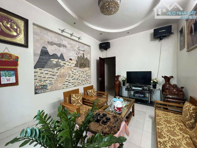 Hàng hiếm tại Vườn Hồng–Lai Xá–Hoài Đức: 42m², xây 4.5 tầng, MT gần 4m, 2 thoáng, đường 6m - 2