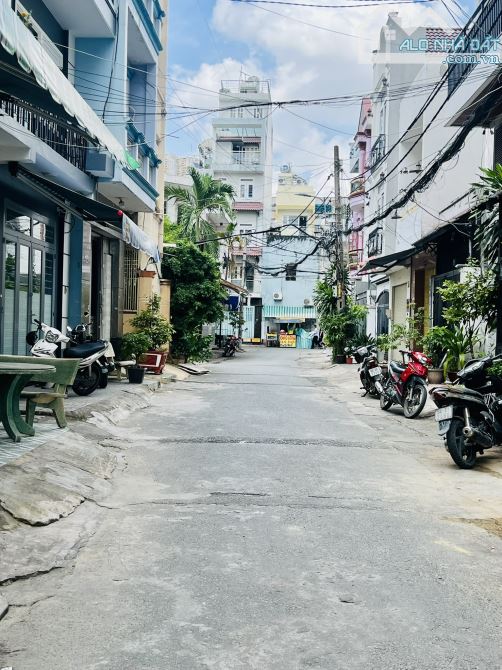 bán nhà hẻm 8m Nguyễn Hồng Đào, p14 ,Quận Tân Bình .DT:4x16m .5 tầng .9p .Gía :12.5 tỷ - 2