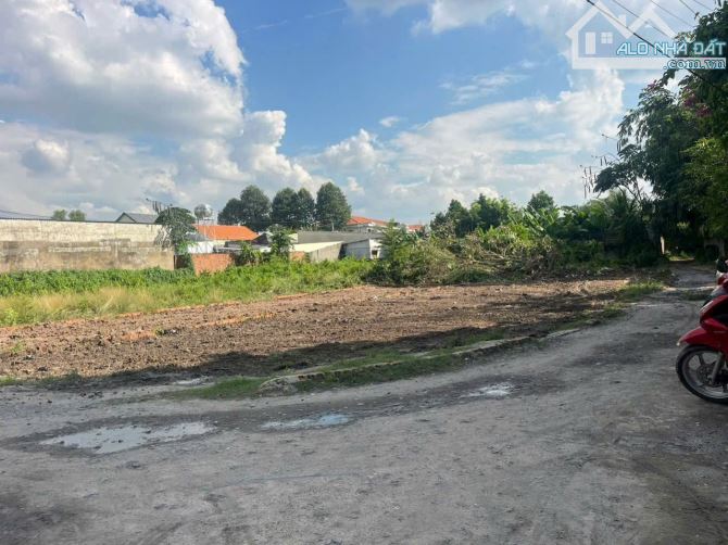 Bán đất thổ cư góc 2 mặt tiền đường ôtô trung tâm xã Tân An Hội Củ Chi TPHCM, DT: 7x22m. - 2