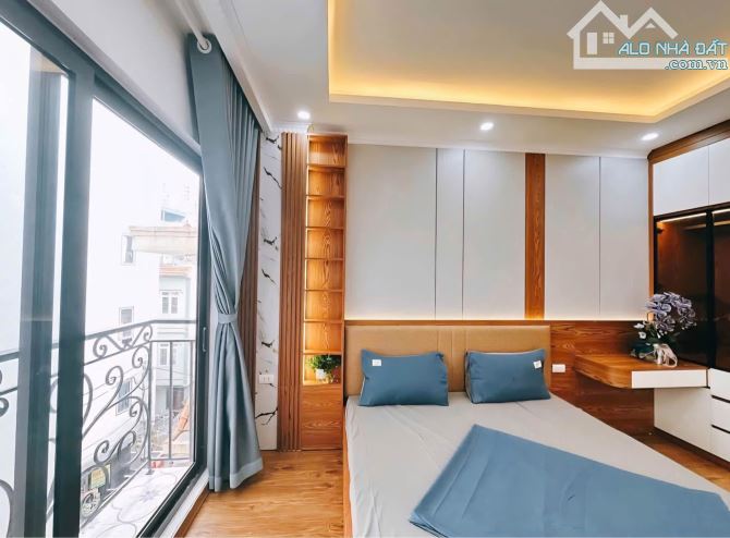 Bán nhà Xuân đình, DT 40m, MT 4m, full nội thất, ô tô đỗ cửa, gần công viên - 2