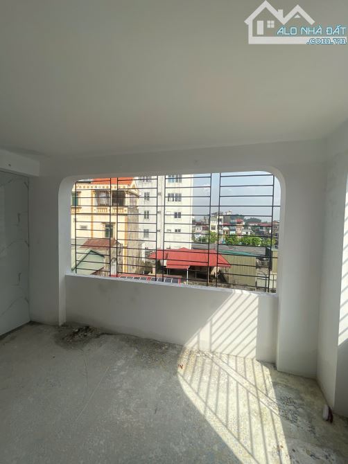 CỦA HIẾM - VIỆT HƯNG, 2 NHÀ RA PHỐ OTO TRÁNH, 35M2, 5 TẦNG, MT: 4M, GIÁ 10.85 TỶ - 2