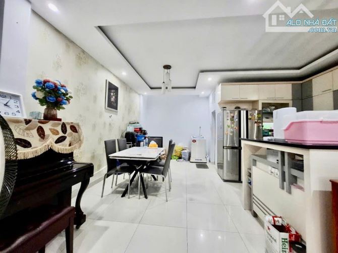 Bán Nhà KDC View Công Viên 105m2(6x17.5), 3 Tầng Tạ Quang Bửu Quận 8 - 2