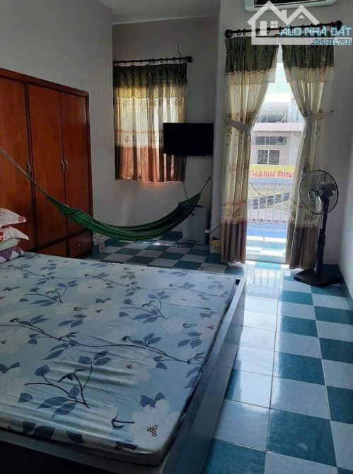 bán nhà MT hẻm 68 Đồng Nai ,p15 ,quận 10 .DT:3.7x13m .CN 49m2 4 tầng .Gía :12.9 tỷ - 2