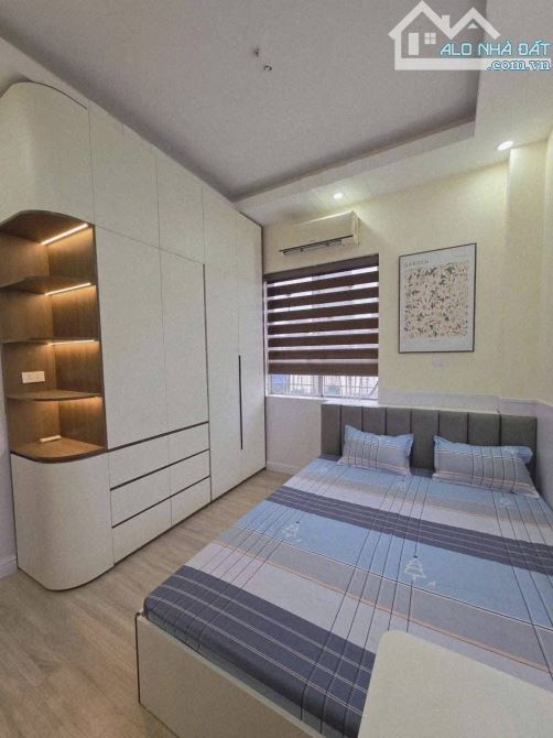Bán căn chung cư Nam Trung Yên 2 ngủ đủ nội thất, trung tâm Cầu Giấy, nhà thoáng đẹp - 2