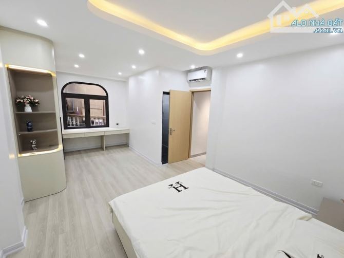 BÁN NHÀ NGÕ LINH QUANG, ĐỐNG ĐA 31m² – 5 tầng 💰 9.3 tỷ - 2