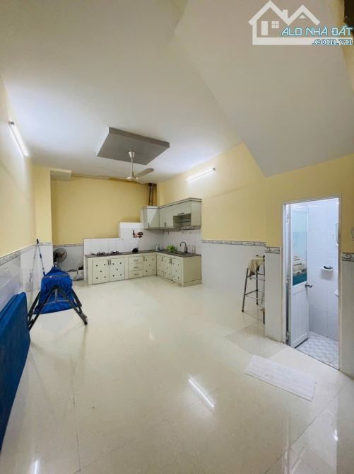 Phạm Văn Đồng- Linh Đông - Nhà 2 tầng BTCT 2PN- 70M2(4.1X17) - 4.99Tỷ - 2