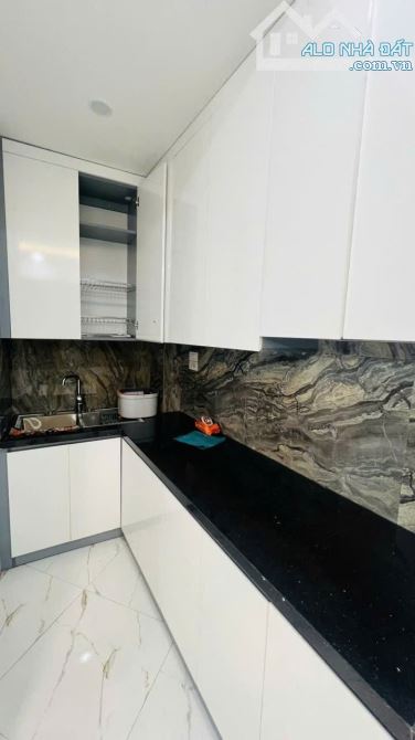 NHÀ ĐẸP XÂY MỚI 5 TẦNG THANG MÁY KINH DOANH ĐỈNH QUAN NHÂN THANH XUÂN 32m 8 TỶ - 2