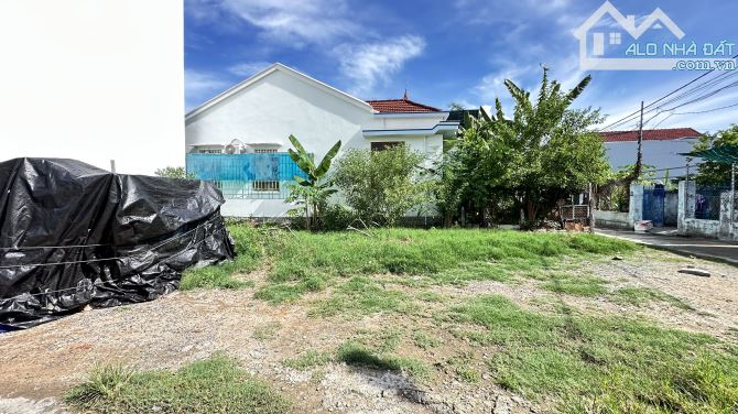 BÁN LÔ GÓC 2 MẶT TIỀN - VĨNH THÁI GẦN CHỢ VÀ TRƯỜNG HỌC, GIÁ RANH GÓI 8 MỸ GIA - 2
