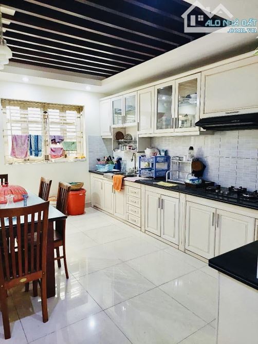 Mặt tiền Tên Lửa - Sau lưng Co.op Mart Bình Tân - 4 tầng - 4m x 20m - 4PN - Nhà đẹp - 2