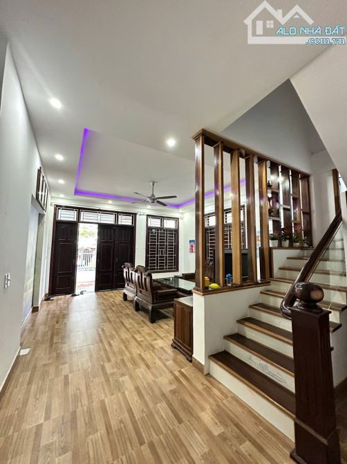 Bán Căn Nhà 2 Tầng Full Nội Thất , Đường Cây Duối Rộng 7m , 120m2 , Giá 3 tỷ 200 triệu - 2