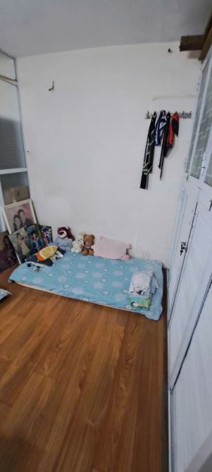 Cho thuê căn hộ tập thể tầng 3 Quỳnh Mai, 50m ở tầng 3, 2 ngủ, 7tr5 /tháng ctl - 2