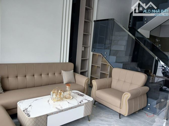 Nhà lầu 3 tầng mới 100%. Mặt tiền Huyện 95, gần Quán cafe Chất. (Phường Trung An) - 3