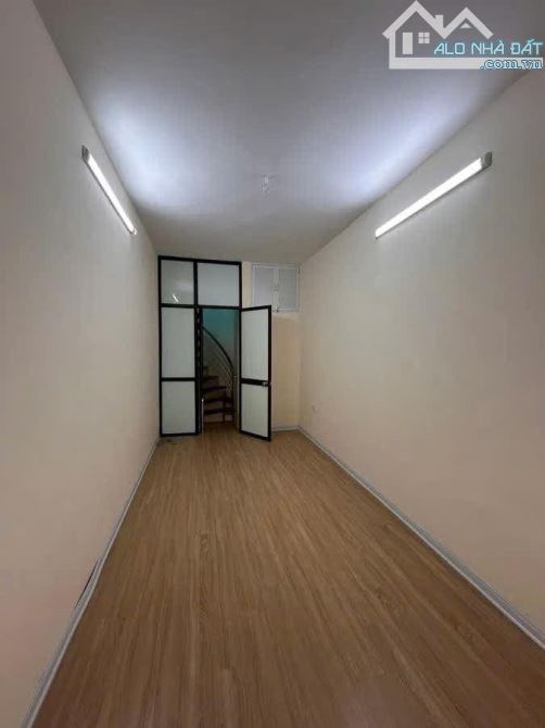 GIÁ 4.1 TỶ! NHÀ NGÕ THÔNG KHÂM THIÊN - ĐỐNG ĐA: 24M², 4 TẦNG, MT 3M - Ở SƯỚNG! - 3