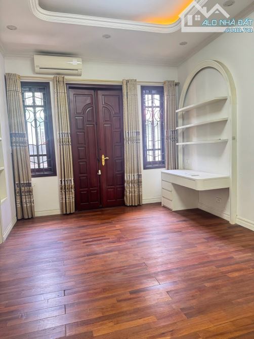 NHÀ PHÂN LÔ NGUYỄN CƠ THẠCH – KHU VIP, AN NINH TỐT, DÂN TRÍ CAO . NHỈNH 19 TY - 3