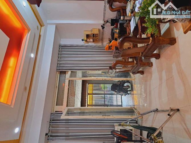 💥CẦN TIỀN BÁN GẤP NHÀ 2 MT KD GIÁP Lê TRỌNG TẤN DT (4*20) 3 TẦNG 8,25 TỶ - 3