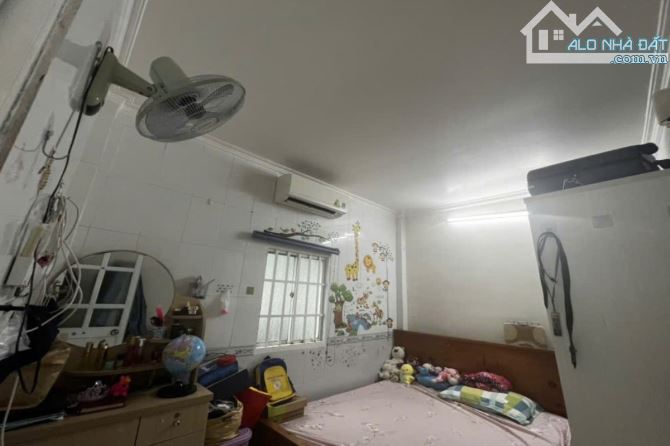 Bán nhà hẻm 3m, Đường Số 4, Thủ Đức, 39.4 m² (4.2m x 9m), 2 tầng - Giá 3.35 tỷ TL - 3