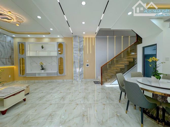 Nhà mới , Q7,ngang 14m, chia làm 2 căn, tặng full nội thất mới, khu dân cư hiện hữu, - 3