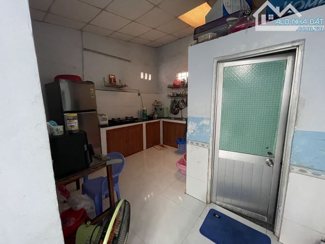 Nhà cấp 4 trung tâm Dĩ An sổ hồng riêng - 3