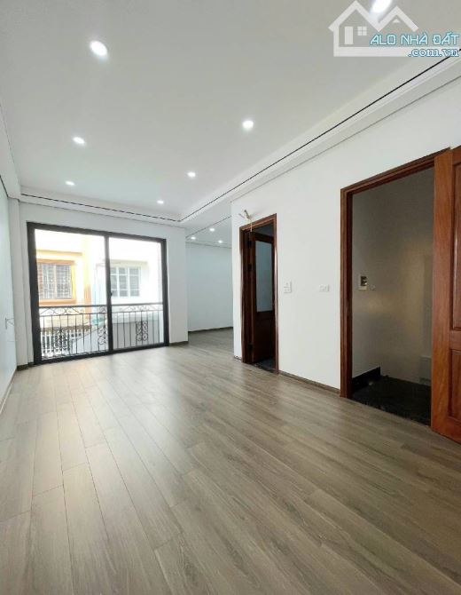 Rẻ nhất Long Biên , Nhà mới Phúc Lợi 4x tỷ , mặt tiền lớn , ngõ rộng thoáng sáng - 3