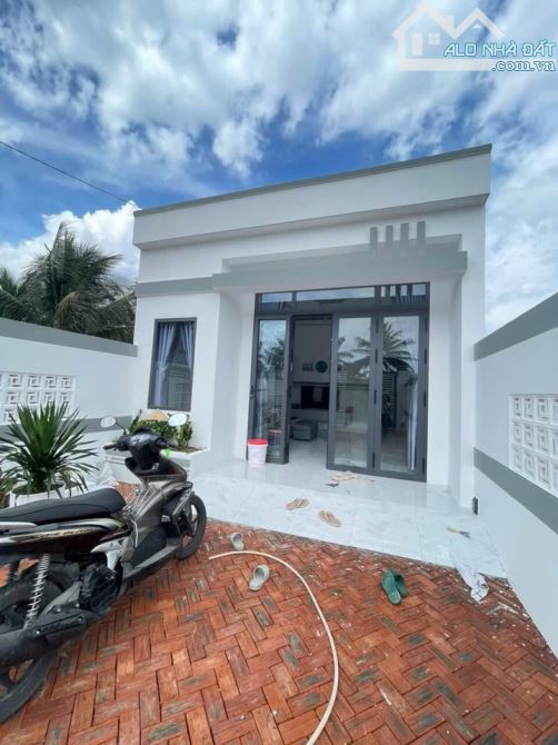 Bỏ nhà nhỏ mua nhà lớn, 200m2, SHR, Mỹ Hạnh Bắc mà chỉ có 1 tỷ 050. - 3