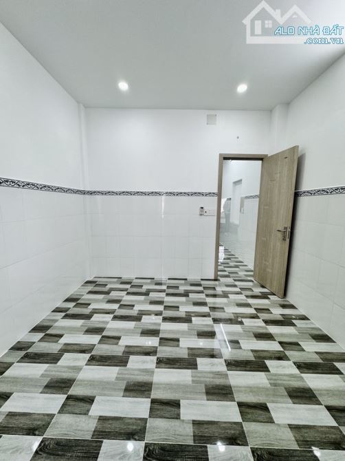 🏡 -NHÀ ĐẸP 3 TẦNG - 5PN - GẦN CHỢ VÕ THÀNH TRANG - SỔ VUÔNG NỞ HẬU - 3