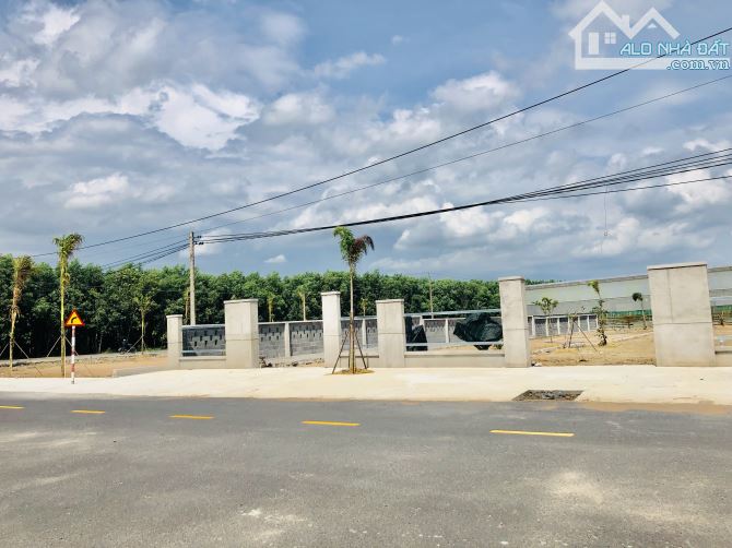 Lô biệt thự-ngay khu Phan Gia- Diện tích: 570m2- 10mx57m-60 thổ cư-xây rào+san lấp-giá 2tx - 3