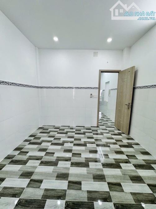 🏡 HIẾM - NHÀ ĐẸP 3 TẦNG - 5PN - GẦN CHỢ VÕ THÀNH TRANG - SỔ VUÔNG NỞ HẬU - 3