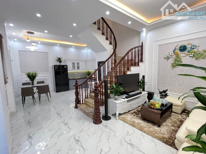 MẶT PHỐ XUÂN ĐỈNH – LÔ GÓC DUY NHẤT – 100M² – 5 TẦNG – GIÁ 30 TỶ - 3
