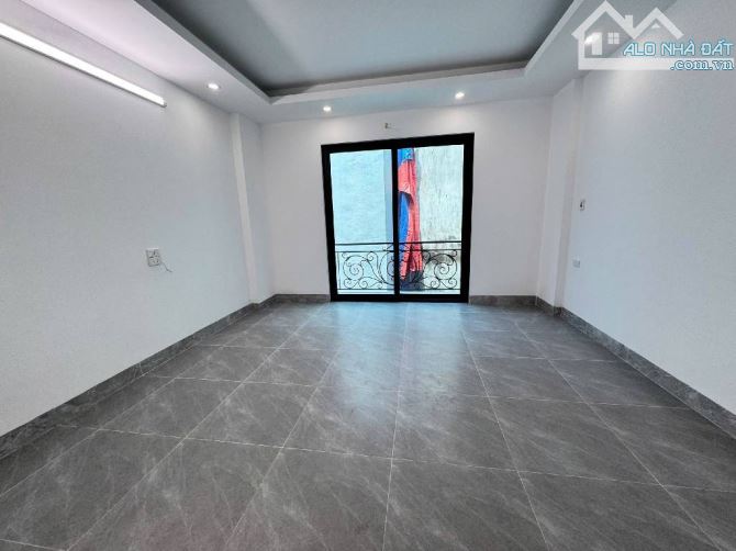 Bán nhà Tôn Đức Thắng, nhà mới đẹp long lanh, sân rộng, DT 32m2 x 5T, MT 4.2m, chỉ 9 tỷ - 3