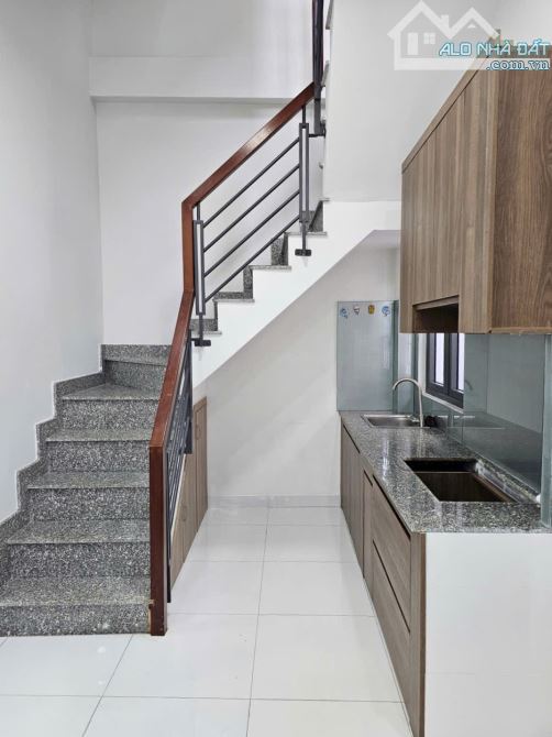Nhà 3 tầng đẹp sát MT Nguyễn Văn Quá, chợ Cây Sộp - 3
