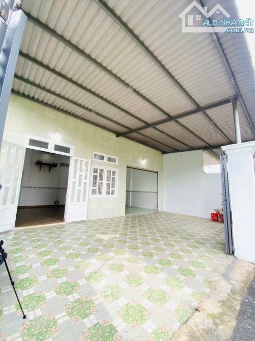 GẤP!!! NHÀ C4 ( 9x24 )- SÂN ĐẬU OTO, HẺM NHỰA, TRUNG TÂM THỦ DẦU, NHỈN 3 ĐỒNG TL - 3