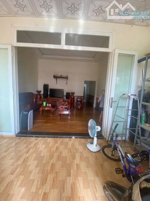 2 vợ chồng bỏ xứ về quê nên bán gấp căn nhà ở Hóc Môn, giá 695 triệu, DT100m2, SHR. - 3
