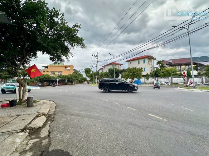 Bán đất 2 mặt tiền đường Phó Đức Chính ( 6 x 18) 109m sát Vương Thừa Vũ Gần Biển Giá Rẻ - 3