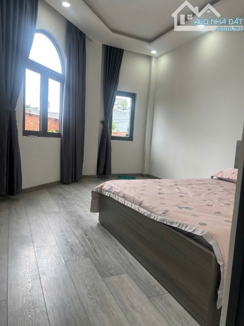 SIÊU PHẨM ĐẸP LUNG LINH HẺM XE HƠI NGUYỄN VĂN QUÁ 2 TẦNG PHONG CÁCH HIỆN ĐẠI - 3