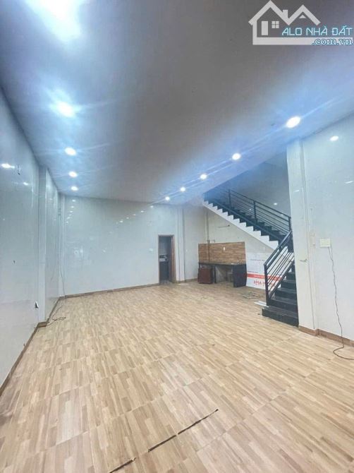 🔥 NHÀ 2 TẦNG MẶT TIỀN DƯỜNG HOÀNG DIỆU ĐOẠN GẦN CHỢ MỚI - 3