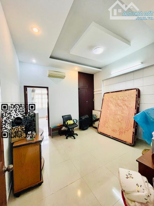 Mặt tiền khu Tên Lửa - Aeon Mall Bình Tân - 4 tầng - 4m x 20m - Đường 8m - 3