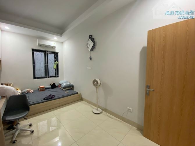 SIÊU HOT DÂN XÂY KIÊN CỐ- CĂN 5 TẦNG- 60M²- NHỈNH 9 TỶ - TRUNG TÂM ĐA SỸ - HÀ ĐÔNG. HN - 3